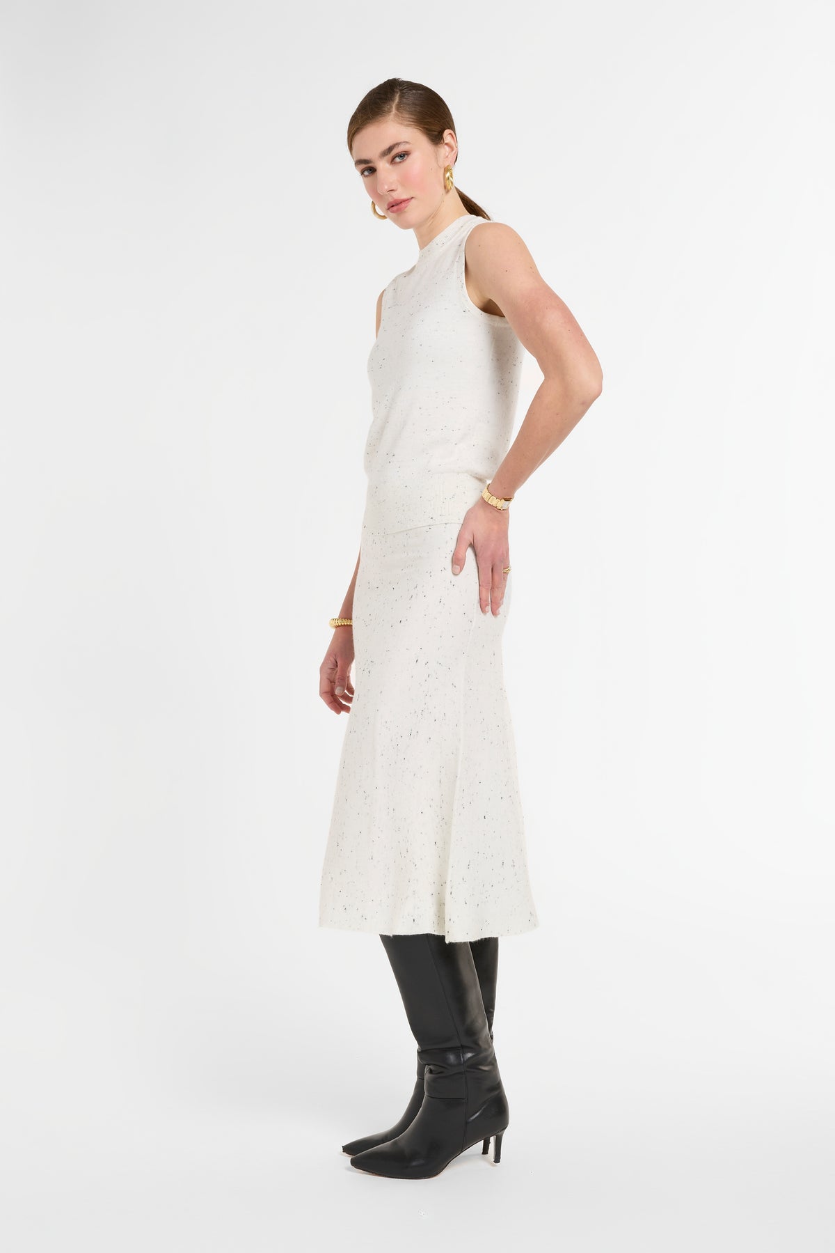 Shell in Domino Multi, side view | Eleanor Leftwich
