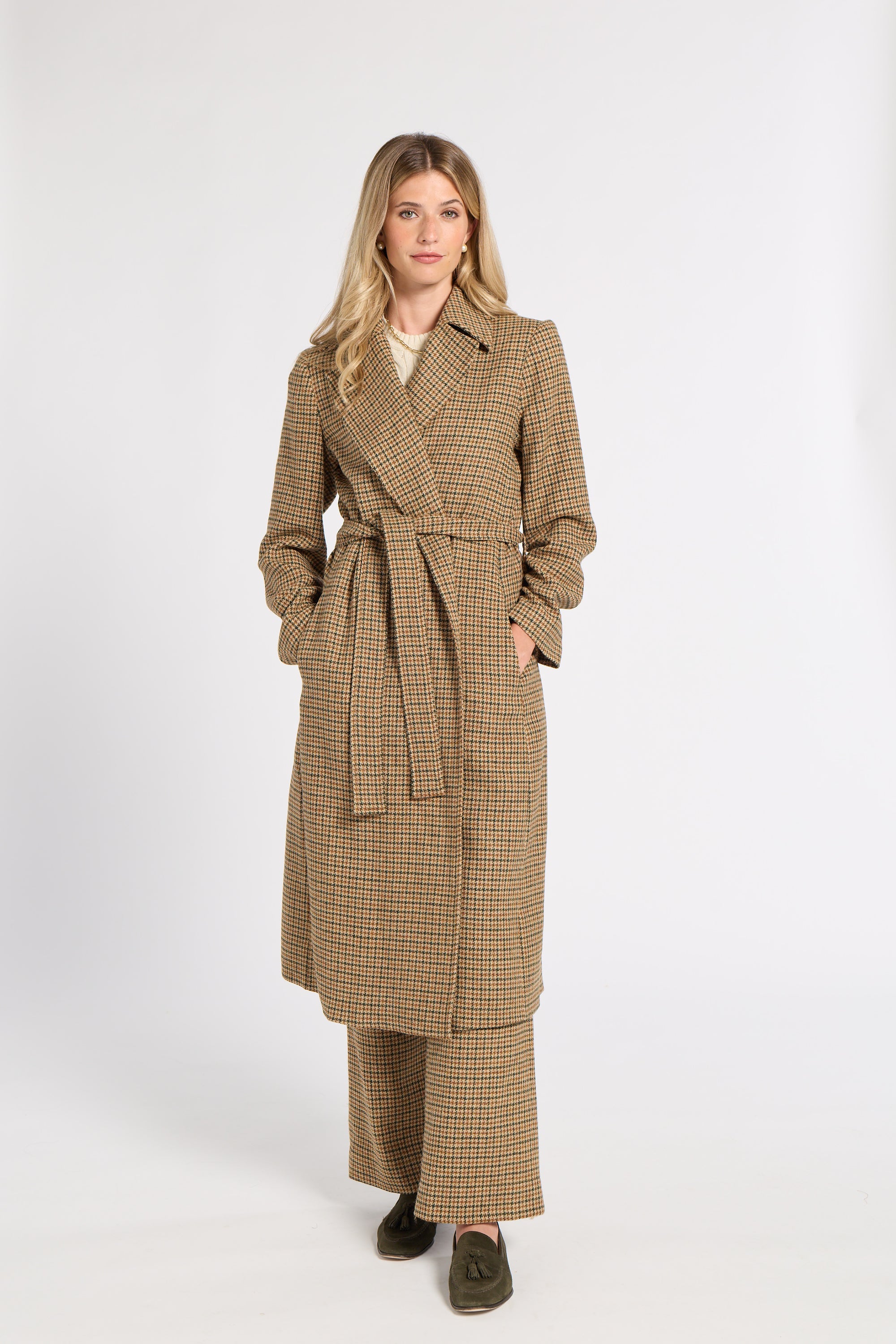 Anne Coat