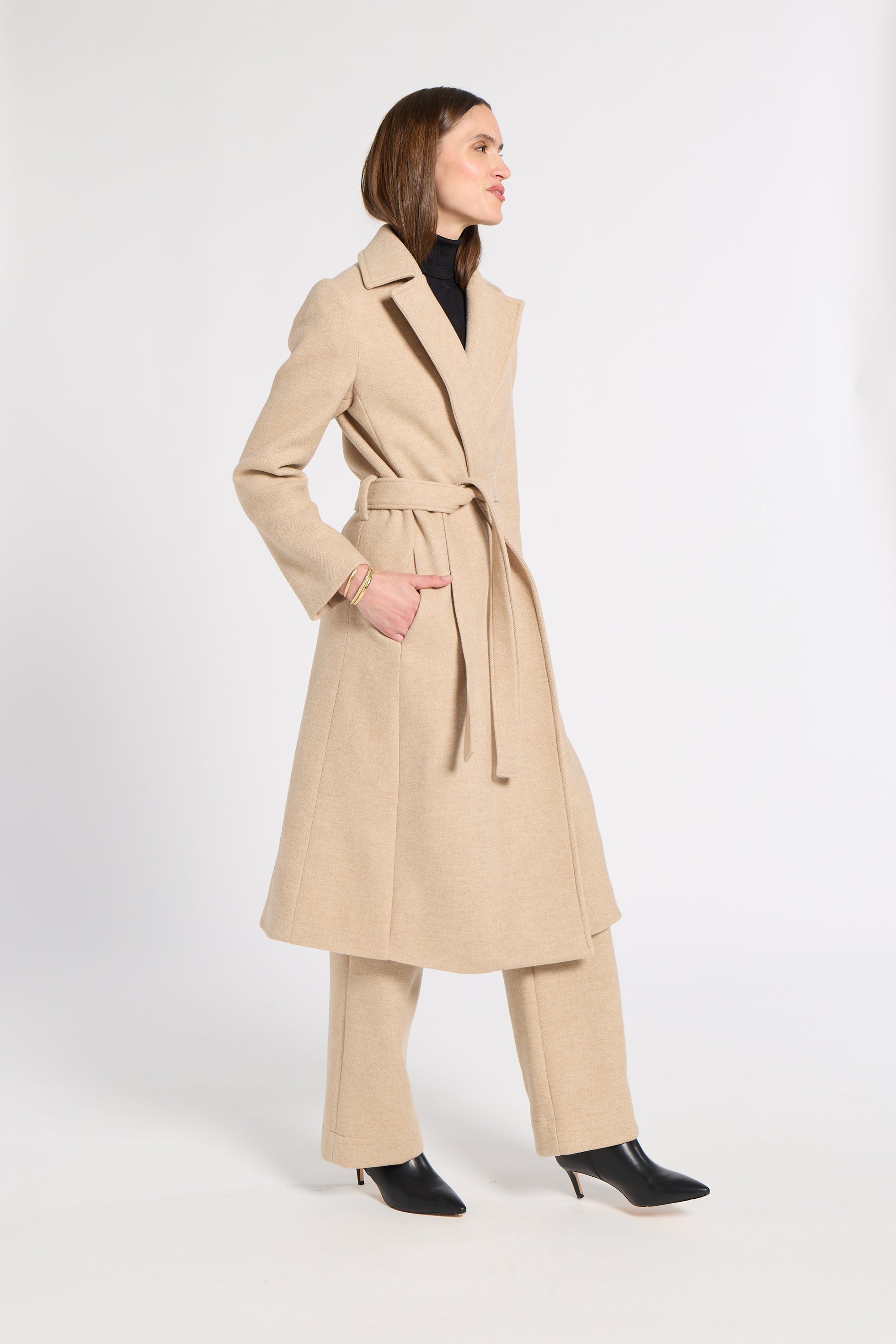 Anne Coat