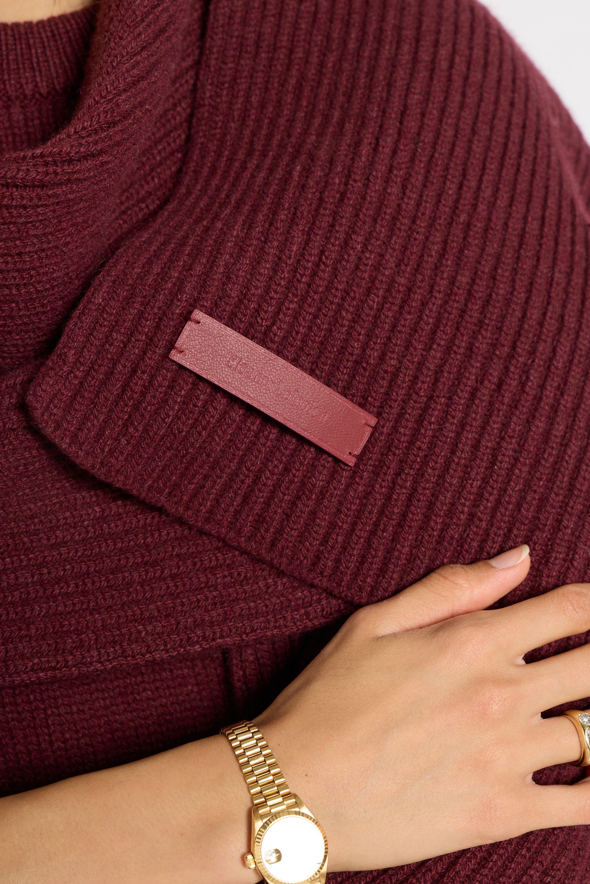 burgundy cashmere scarf detailing