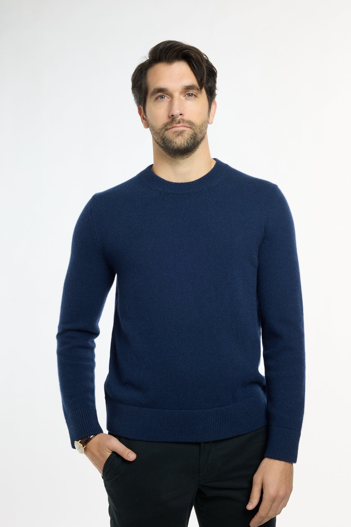 Men’s Classic Cashmere Crewneck in Navy, front view